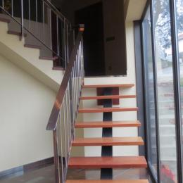 Escalera recta en acero